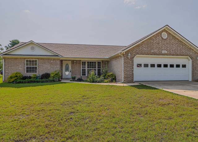 Property at 5504 S 27th St, Paragould, AR 72450, 3 beds, 2 baths