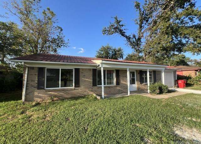 Property at 103 Yelco Dr, Dardanelle, AR 72834, 3 beds, 1.5 baths