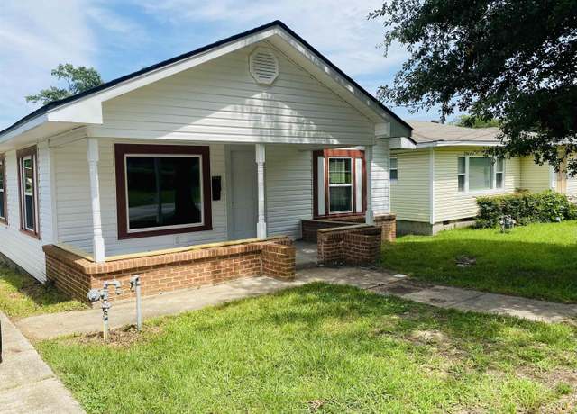 Property at 793 Lincoln Dr, Camden, AR 71701, 3 beds, 1 bath