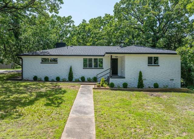 Property at 2420 Independence St, Fort Smith, AR 72901, 4 beds, 3 baths