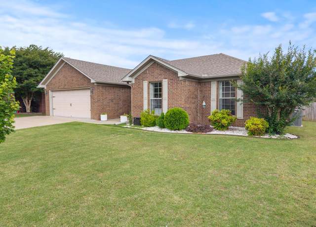 Property at 2750 Makenzie Dr, Conway, AR 72034, 3 beds, 2 baths