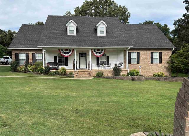 Property at 104 E Courtney Cv, Searcy, AR, 4 beds, 3 baths