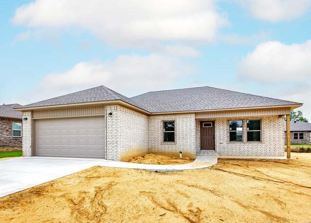 Property at 313 Dogwood St, Beebe, AR 72012, 3 beds, 2 baths