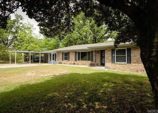 Property at 301 Riley St, Hot Springs, AR 71901, 4 beds, 1 bath