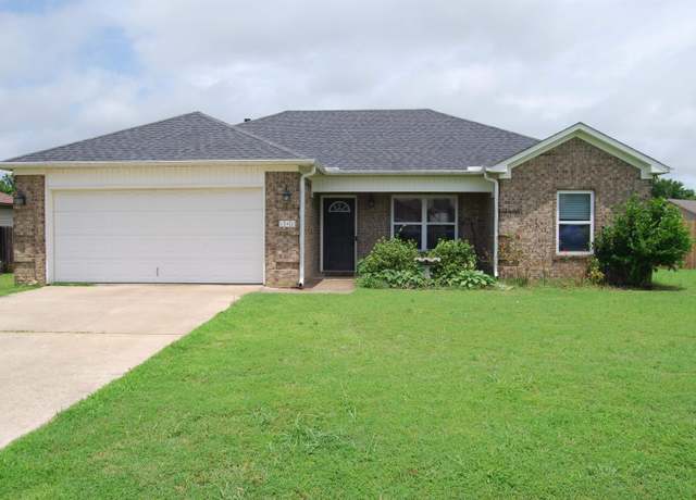 Property at 148 Peach St, Austin, AR 72007, 3 beds, 2 baths