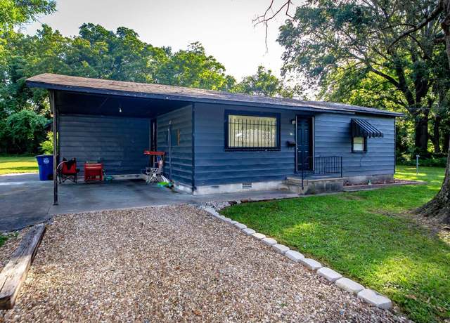 Property at 701 Middle St, North Little Rock, AR 72117, 3 beds, 1 bath