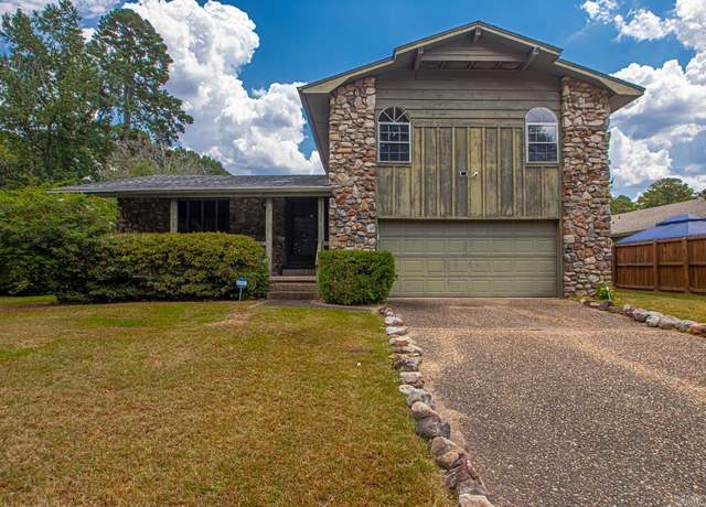 Property at 10917 Lancelot Ct, Little Rock, AR 72209, 3 beds, 2.5 baths