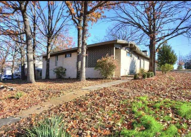 Property at 31 Templin Trl, Little Rock, AR 72205, 3 beds, 3 baths