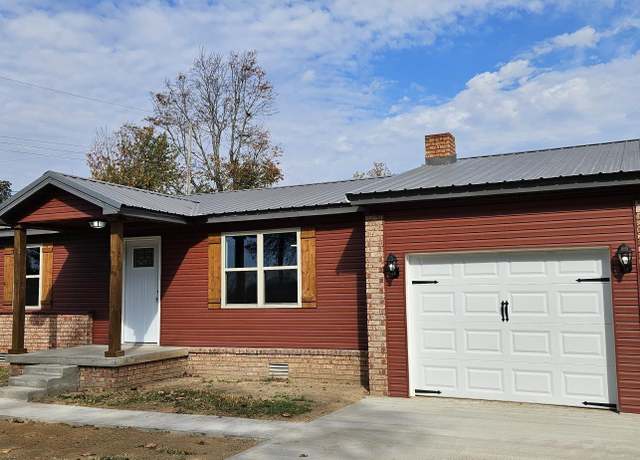 Property at 1004 Maddox St St, Corning, AR 72422, 3 beds, 2 baths
