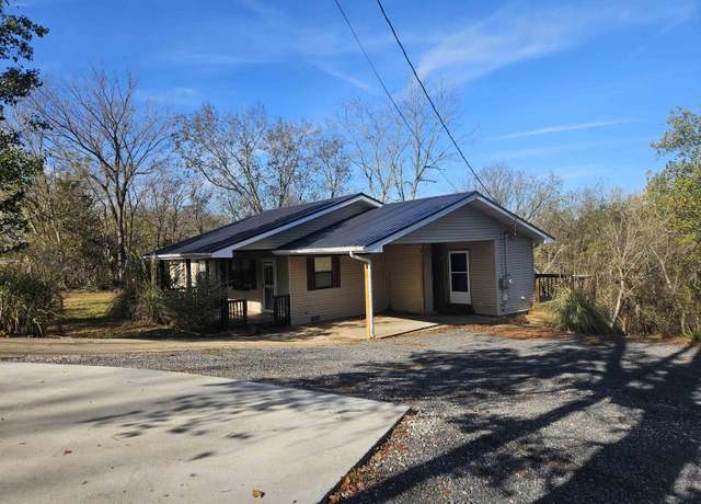Property at 211 N 27 Hwy, Marshall, AR 72650, 3 beds, 2 baths