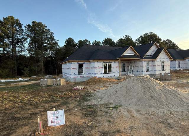Property at 1712 Seattle Slew St, Searcy, AR, 4 beds, 3 baths