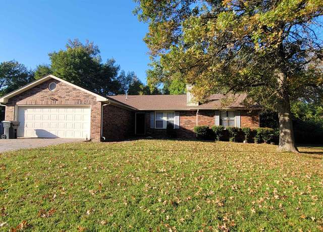 Property at 1914 Cherrywood, Jonesboro, AR 72404, 3 beds, 2 baths