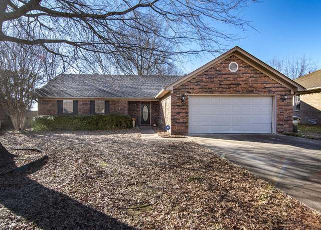 Property at 2425 Morse Dr, Conway, AR 72032, 3 beds, 2 baths