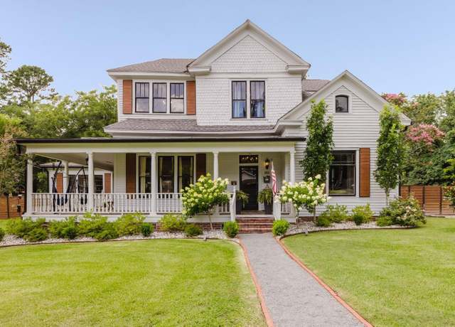 Property at 503 S First St, Benton, AR 72015, 5 beds, 2.5 baths