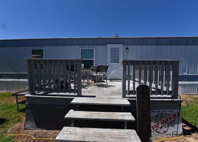 Property at 145 Central Ave, Greers Ferry, AR 72067, 2 beds, 1 bath