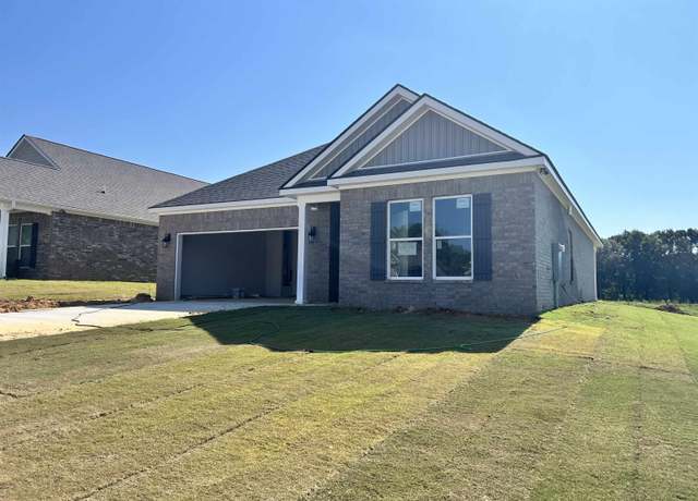 Property at 750 Edgemont Cir, Jonesboro, AR 72405, 4 beds, 2 baths