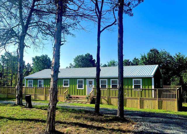 Property at 625 Bens Cir, Clinton, AR 72031, 3 beds, 2 baths