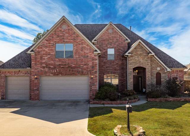 Property at 4 Bonnard Cv, Maumelle, AR 72113, 4 beds, 3.5 baths