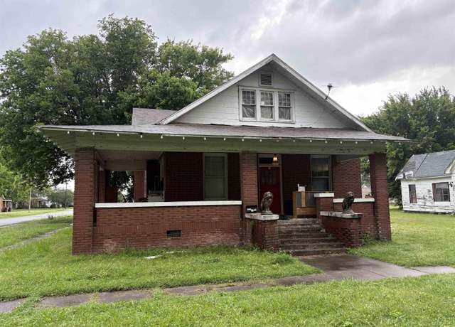 Property at 101 NE 4th, England, AR 72046, 5 beds, 2 baths