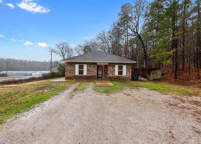 Property at 3303 Park Ave, Hot Springs, AR 71901, 3 beds, 1 bath