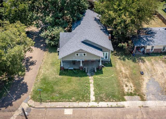Property at 801 Crittenden St, Arkadelphia, AR 71923, 3 beds, 2 baths