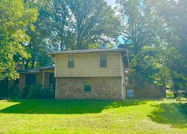 Property at 1 Heritage Park Dr, White Hall, AR 71602, 4 beds, 3 baths