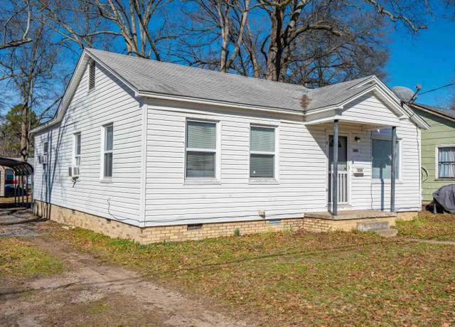 Property at 1220 E Highland Ave, Malvern, AR 72104, 3 beds, 2 baths