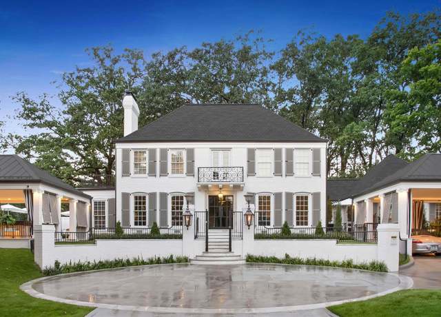 Property at 18 Normandy Rd, Little Rock, AR 72207, 4 beds, 3.5 baths