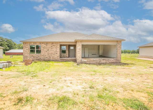 Property at 111 Lloyd Henderson Rd, Beebe, AR 72012, 3 beds, 2 baths