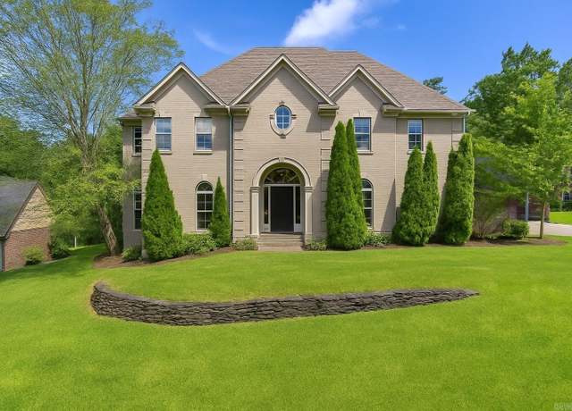 Property at 1606 Wetherborne Dr, Little Rock, AR 72211, 4 beds, 3.5 baths