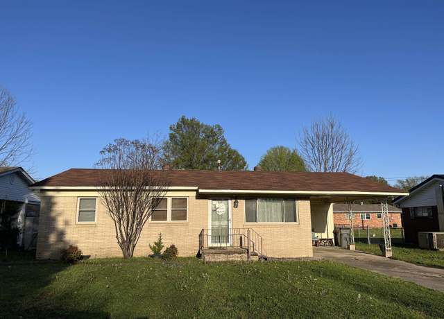 Property at 513 N 9 1/2 St, Paragould, AR 72450, 3 beds, 1 bath