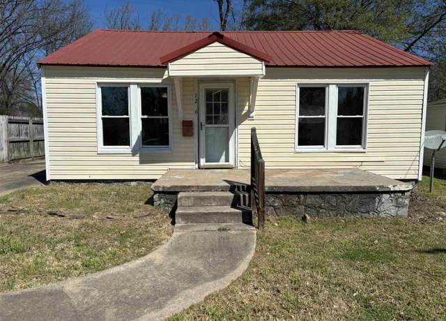 Property at 1206 W Race St, Searcy, AR 72143, 2 beds, 1 bath