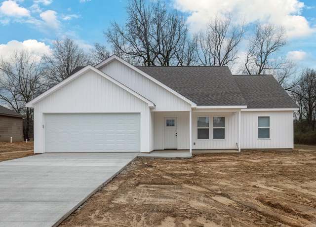 Property at 2301 Sylvia St, Arkadelphia, AR 71923, 3 beds, 2 baths