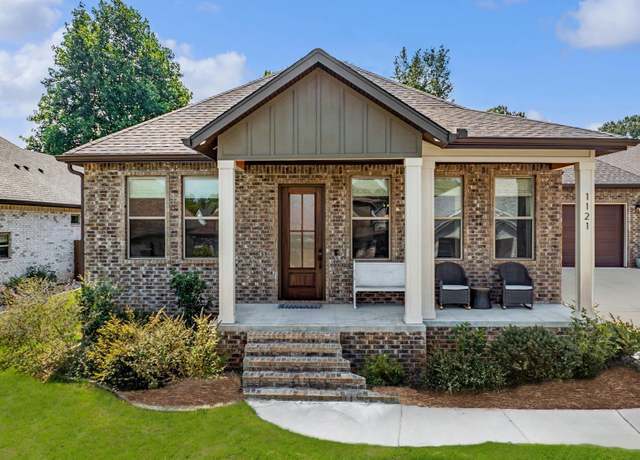 Property at 1121 Essex Dr, Benton, AR 72019, 3 beds, 2.5 baths