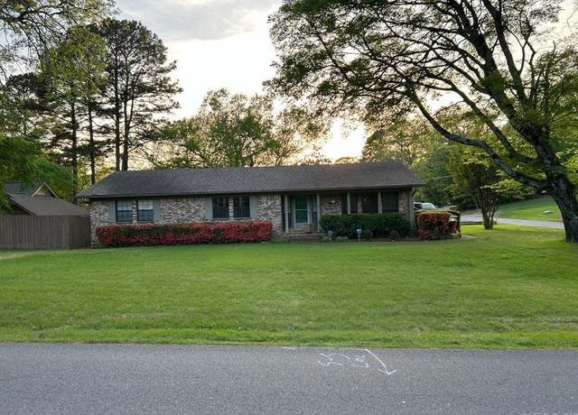 Property at 112 Robinhood Rd, Hot Springs, AR 71913, 3 beds, 2 baths