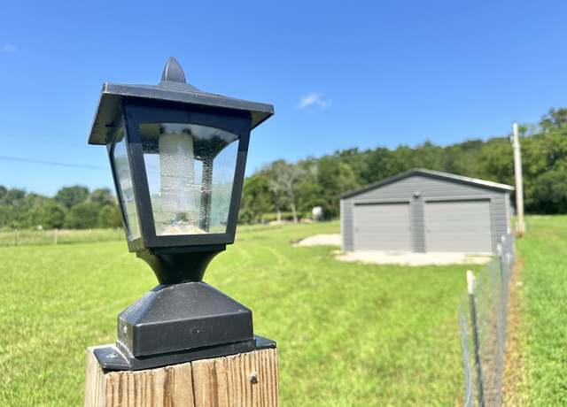 Property at 96 Pine Holw, Hardy, AR 72542, 2 beds, 1 bath