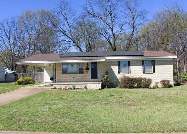 Property at 807 S Spg, Searcy, AR 72143, 3 beds, 1 bath