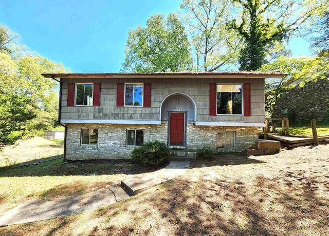 Property at 203 Tanglewood Dr, El Dorado, AR 71730, 4 beds, 2 baths