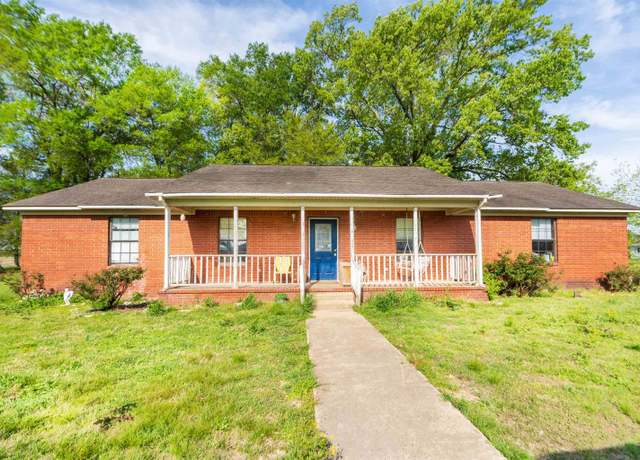 Property at 1910 W Union Ave, Wynne, AR 72396, 3 beds, 2 baths