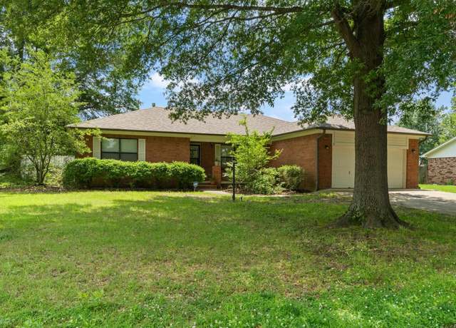 Property at 15 Amy St, Cabot, AR 72023, 3 beds, 2 baths