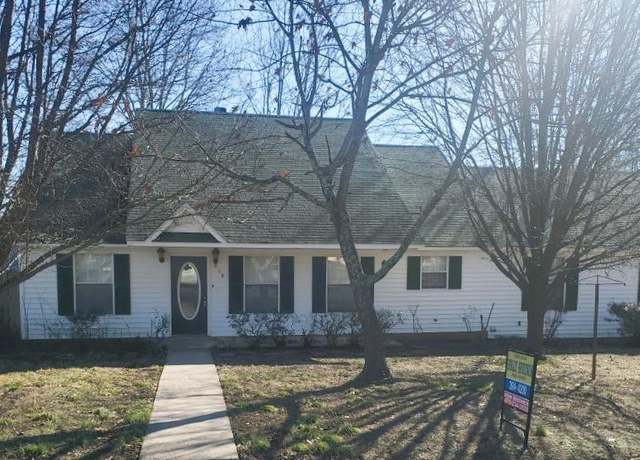 Property at 908 Texas, Mena, AR, 3 beds, 2 baths