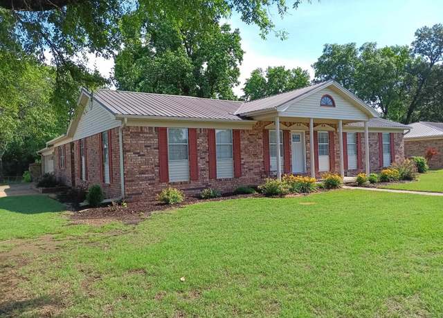 Property at 162 Cloverdale, Searcy, AR 72143, 4 beds, 3 baths