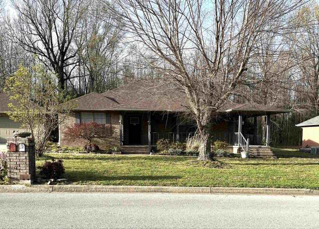 Property at 3007 Stonegate, Paragould, AR 72450, 3 beds, 2 baths