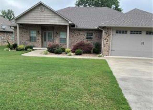 Property at 1908 Mars Dr, Russellville, AR 72801, 3 beds, 2 baths
