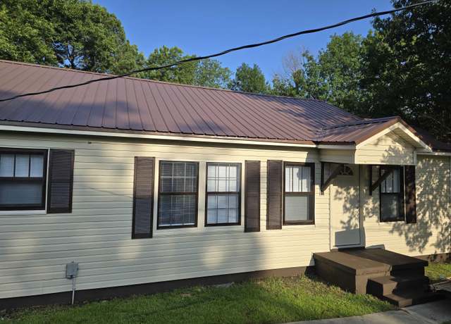 Property at 306 S 14th, Paragould, AR, 3 beds, 2 baths
