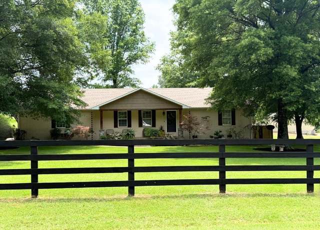 Property at 641 Greene 729 Rd, Paragould, AR 72450, 3 beds, 2.5 baths