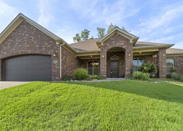 Property at 18720 Lochridge Dr, Little Rock, AR, 4 beds, 2 baths