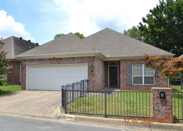 Property at 4 Blackthorn St, Little Rock, AR 72223, 3 beds, 2 baths