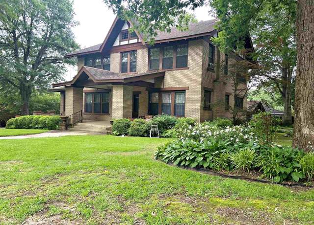 Property at 211 Cherry St, Arkadelphia, AR 71923, 5 beds, 2 baths