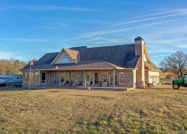 Property at 3950 Airport Rd, Pearcy, AR 71964, 4 beds, 4.5 baths